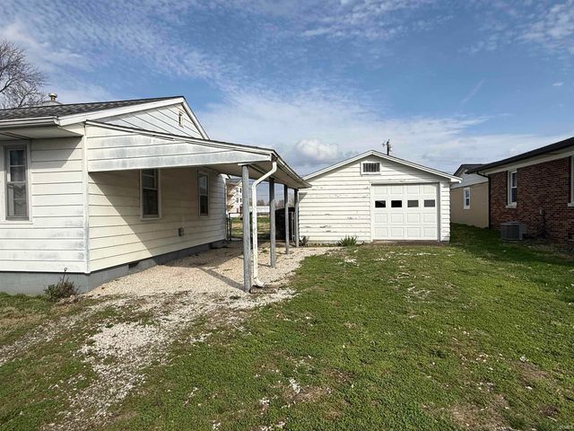 3886 Clover Drive, Newburgh, IN 47630