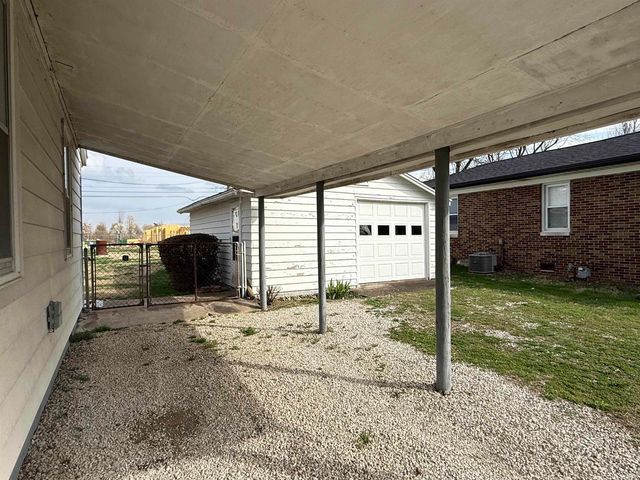 3886 Clover Drive, Newburgh, IN 47630