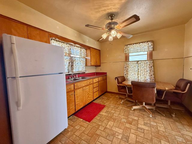 3886 Clover Drive, Newburgh, IN 47630