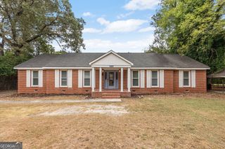 127 Edna Place, Warner Robins, GA 31093