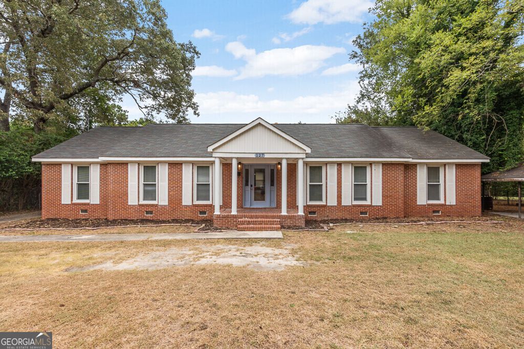 127 Edna Place, Warner Robins, GA 31093