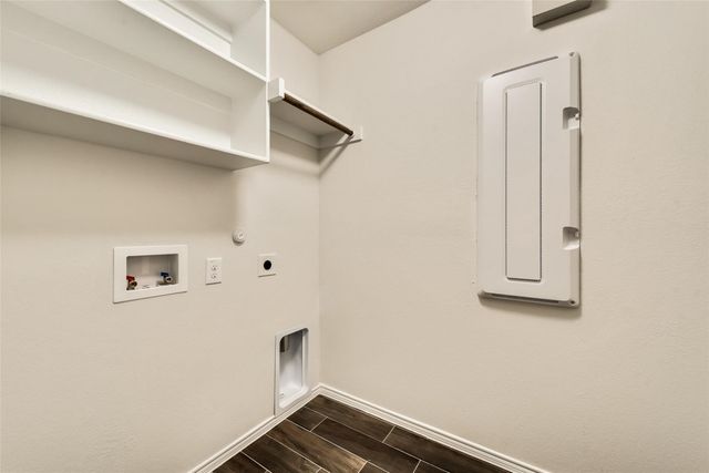 233 Pitt Circle, Fate, TX 75189