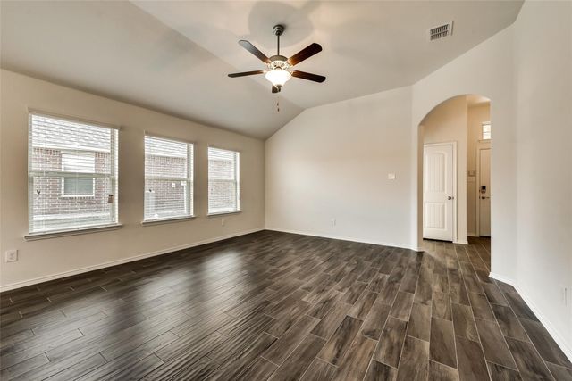 233 Pitt Circle, Fate, TX 75189