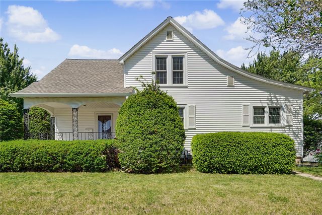 100 Home Park Boulevard, Waterloo, IA 50701