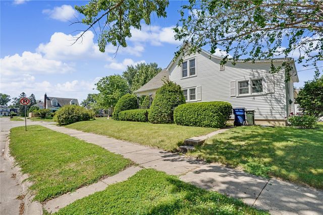 100 Home Park Boulevard, Waterloo, IA 50701