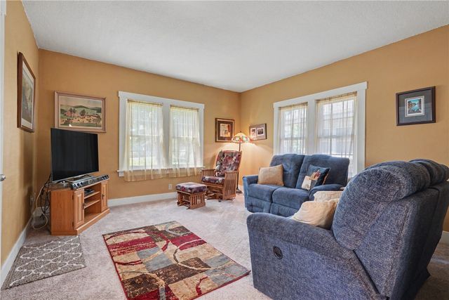 100 Home Park Boulevard, Waterloo, IA 50701