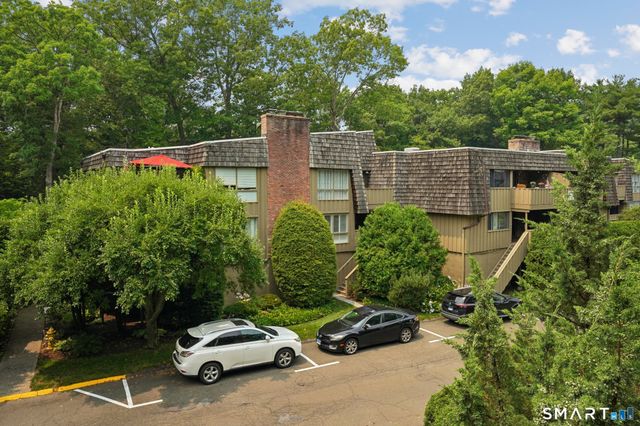 96 Ledgebrook Drive 96, Norwalk, CT 06854