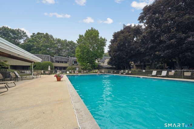 96 Ledgebrook Drive 96, Norwalk, CT 06854