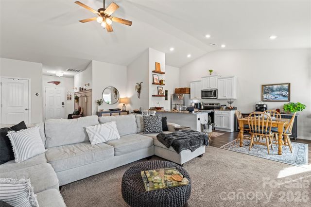 3112 Wynn Way, Charlotte, NC 28215