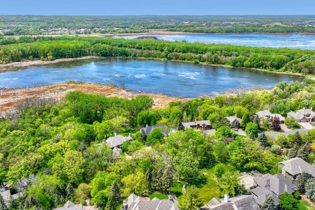 7170 Kenmare Drive, Bloomington, MN 55438