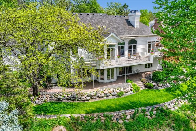 7170 Kenmare Drive, Bloomington, MN 55438
