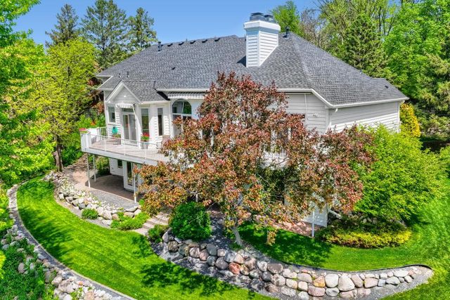 7170 Kenmare Drive, Bloomington, MN 55438