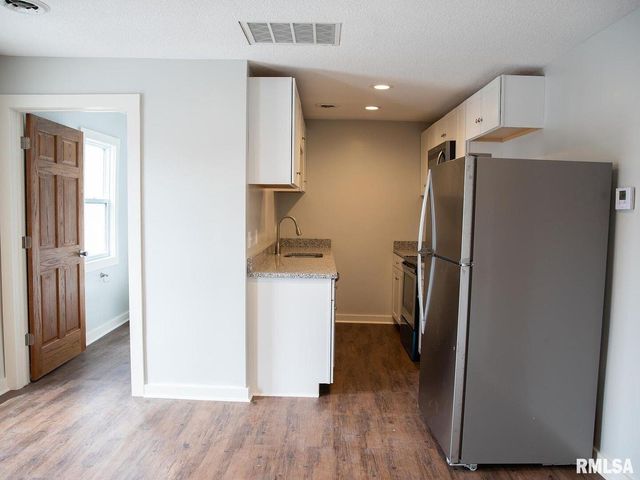 1605 N HARRISON Street, Davenport, IA 52803