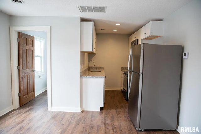 1605 N HARRISON Street, Davenport, IA 52803