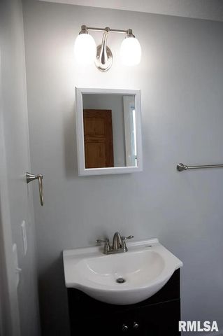 1605 N HARRISON Street, Davenport, IA 52803