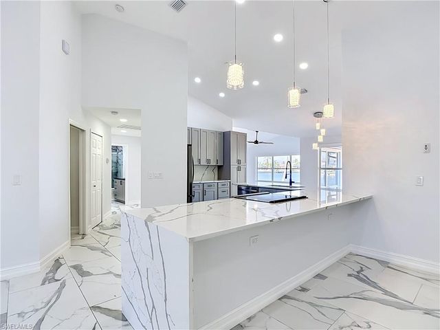 2503 Aviation PKWY, Cape Coral, FL 33904