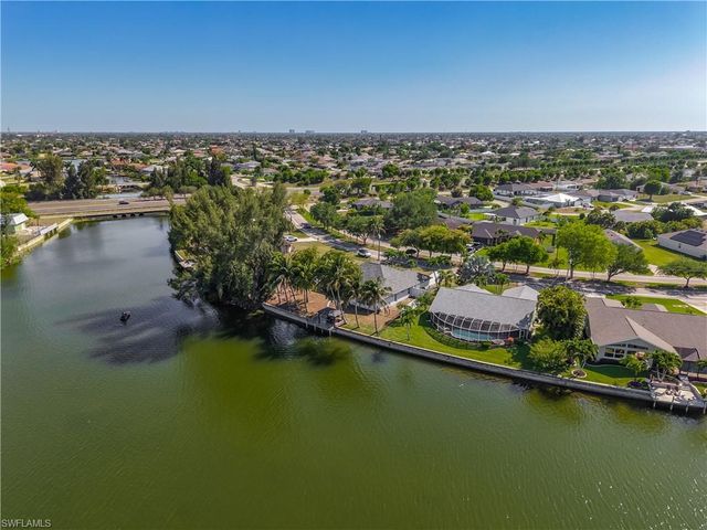 2503 Aviation PKWY, Cape Coral, FL 33904
