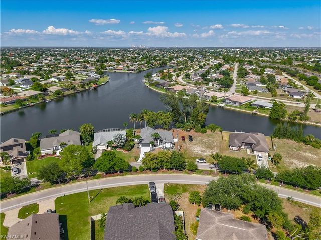2503 Aviation PKWY, Cape Coral, FL 33904
