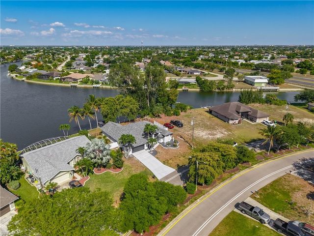 2503 Aviation PKWY, Cape Coral, FL 33904