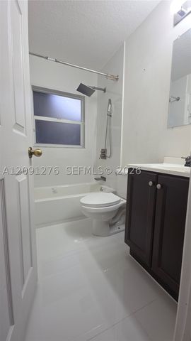 8972 NW 54th St, Sunrise, FL 33351