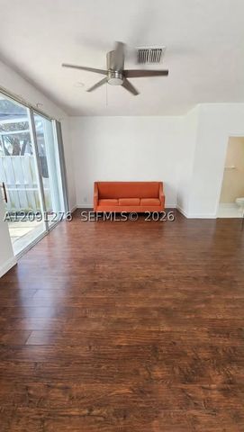8972 NW 54th St, Sunrise, FL 33351
