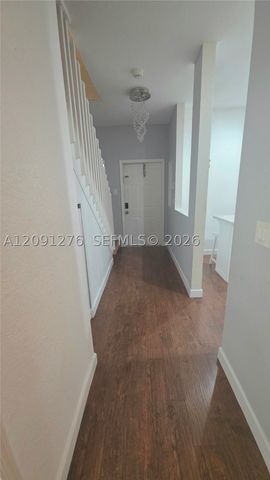 8972 NW 54th St, Sunrise, FL 33351