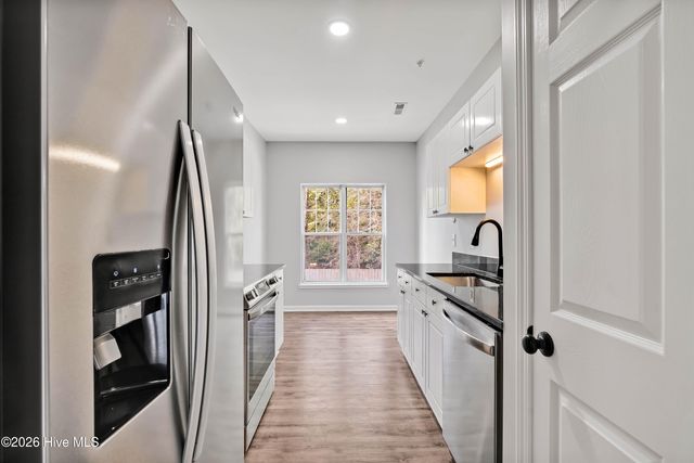 4519 Sagedale Drive Unit 203, Wilmington, NC 28405