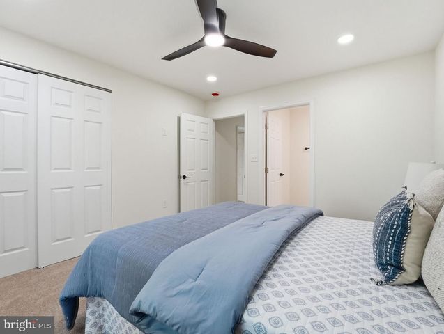 10 SPRUCE ST, Sewell, NJ 08080