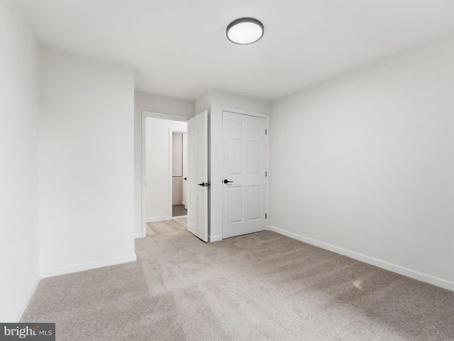 10 SPRUCE ST, Sewell, NJ 08080