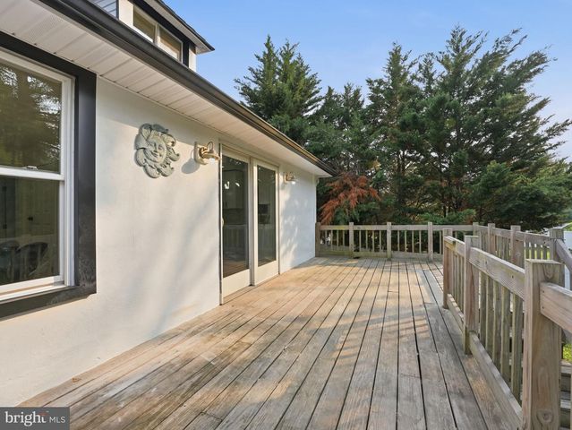 10 SPRUCE ST, Sewell, NJ 08080