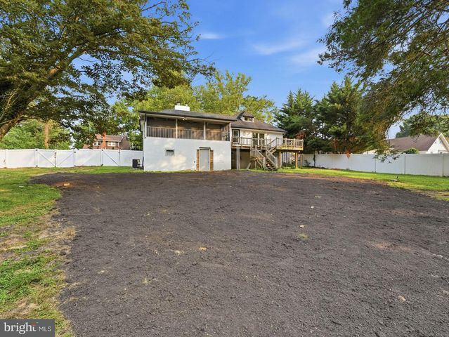 10 SPRUCE ST, Sewell, NJ 08080