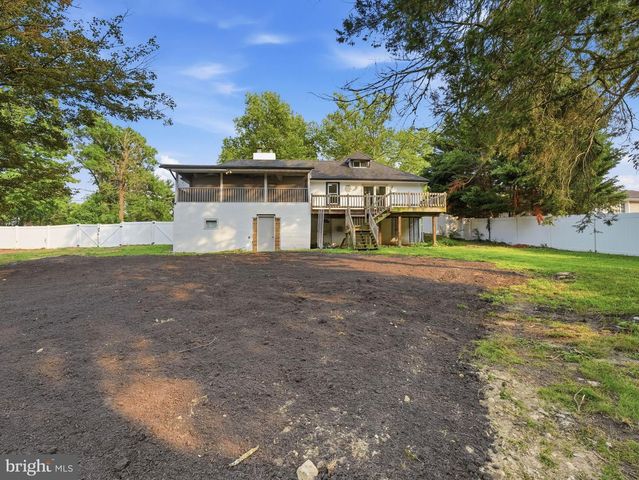 10 SPRUCE ST, Sewell, NJ 08080