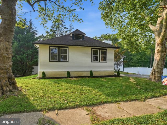 10 SPRUCE ST, Sewell, NJ 08080