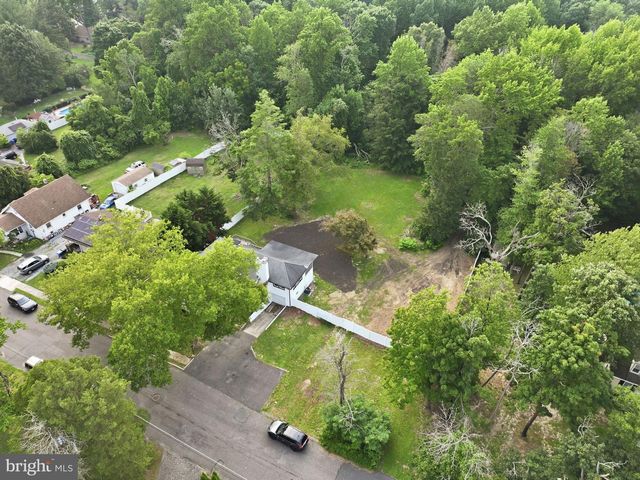 10 SPRUCE ST, Sewell, NJ 08080