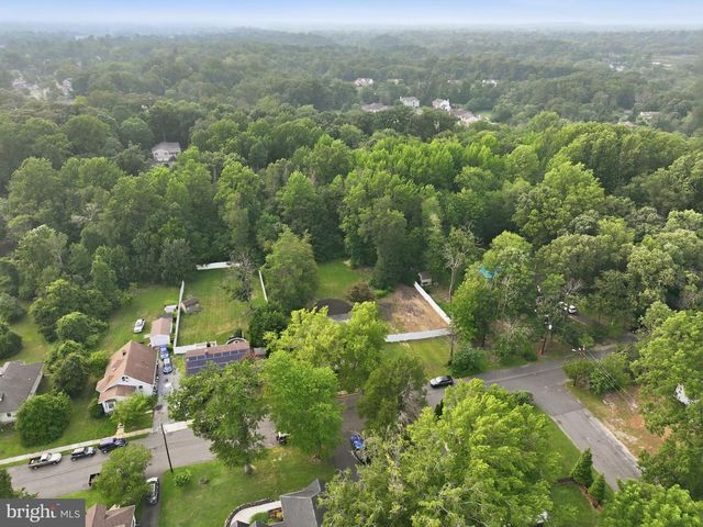 10 SPRUCE ST, Sewell, NJ 08080