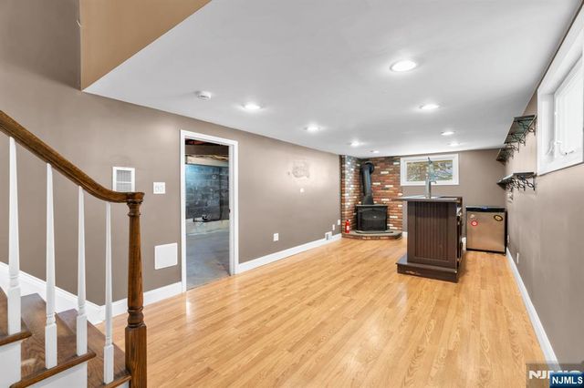 53 Smithfield Road, Waldwick, NJ 07463