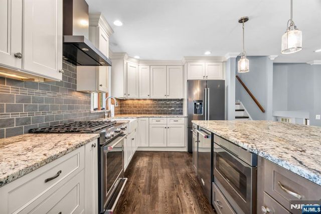 53 Smithfield Road, Waldwick, NJ 07463