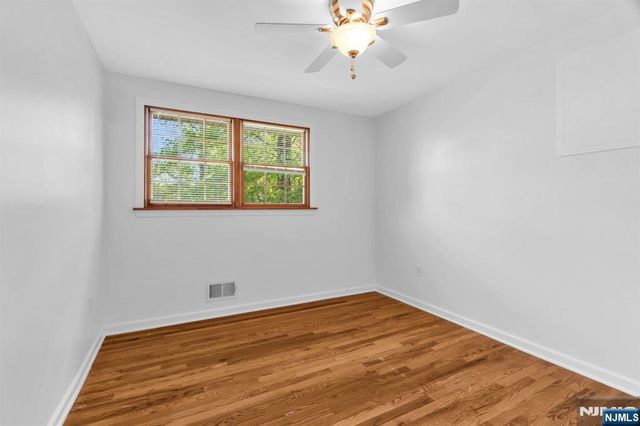 53 Smithfield Road, Waldwick, NJ 07463