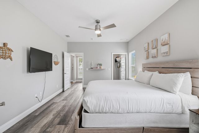 5701 Hilltop Avenue, Panama City Beach, FL 32408