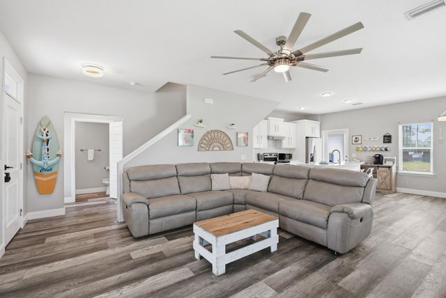 5701 Hilltop Avenue, Panama City Beach, FL 32408