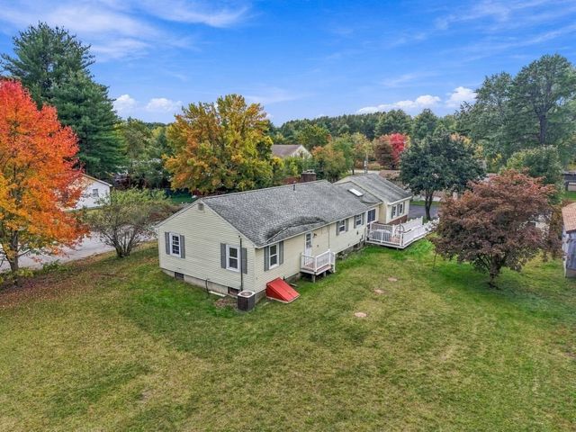 6 Oakhurst Street, Ayer, MA 01432