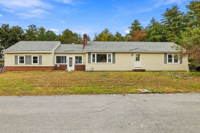 6 Oakhurst Street, Ayer, MA 01432