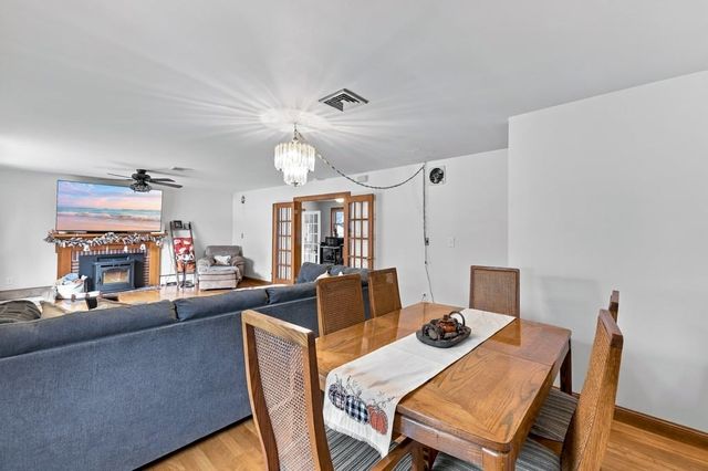 6 Oakhurst Street, Ayer, MA 01432