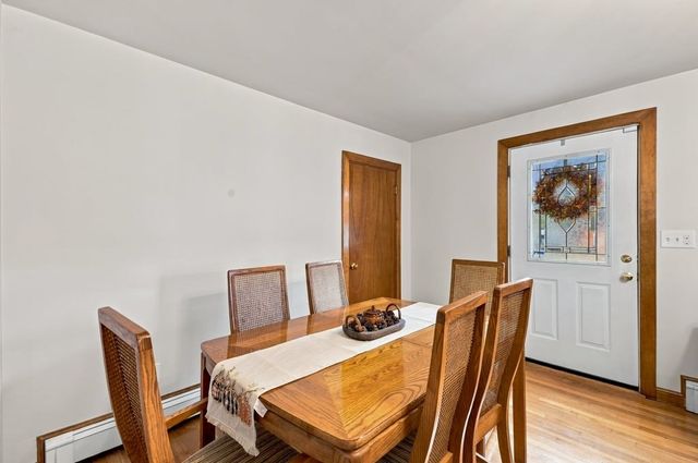 6 Oakhurst Street, Ayer, MA 01432