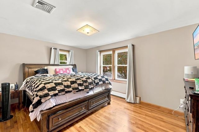 6 Oakhurst Street, Ayer, MA 01432