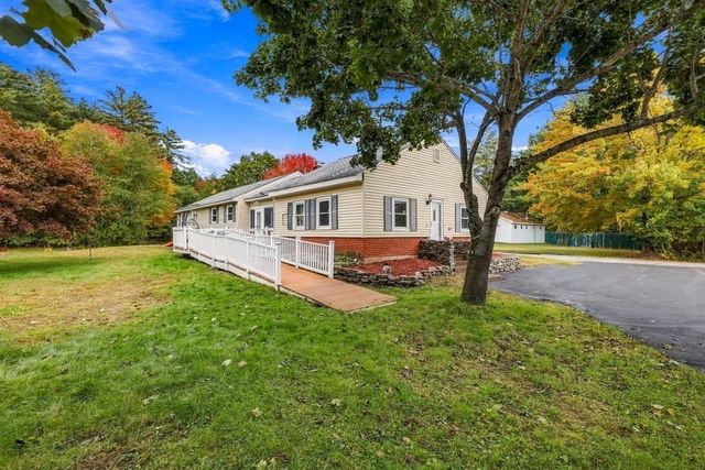 6 Oakhurst Street, Ayer, MA 01432