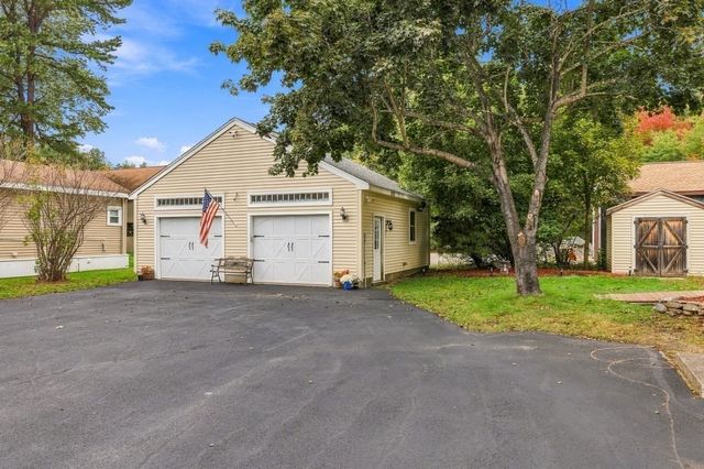6 Oakhurst Street, Ayer, MA 01432