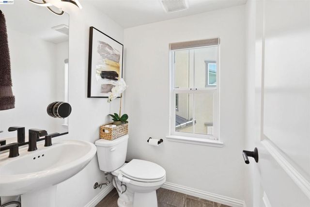 24107 Amaranth Loop, Hayward, CA 94541