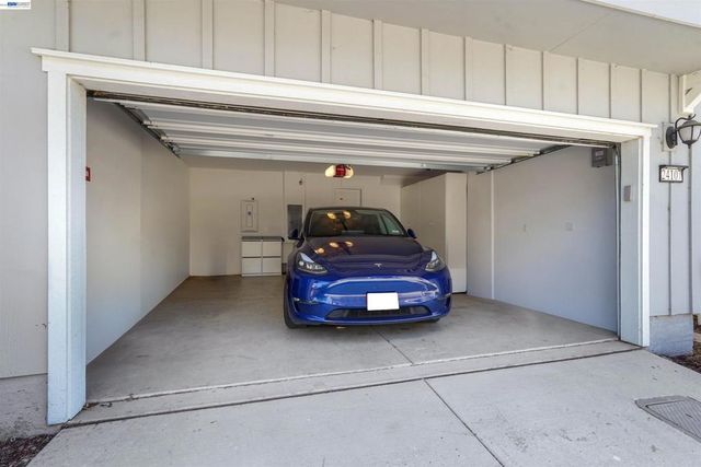24107 Amaranth Loop, Hayward, CA 94541