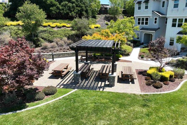 24107 Amaranth Loop, Hayward, CA 94541
